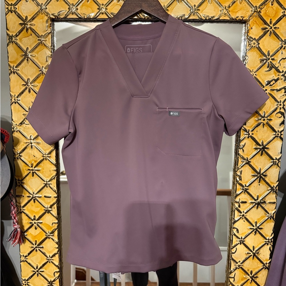 Figs FormX set in Plum